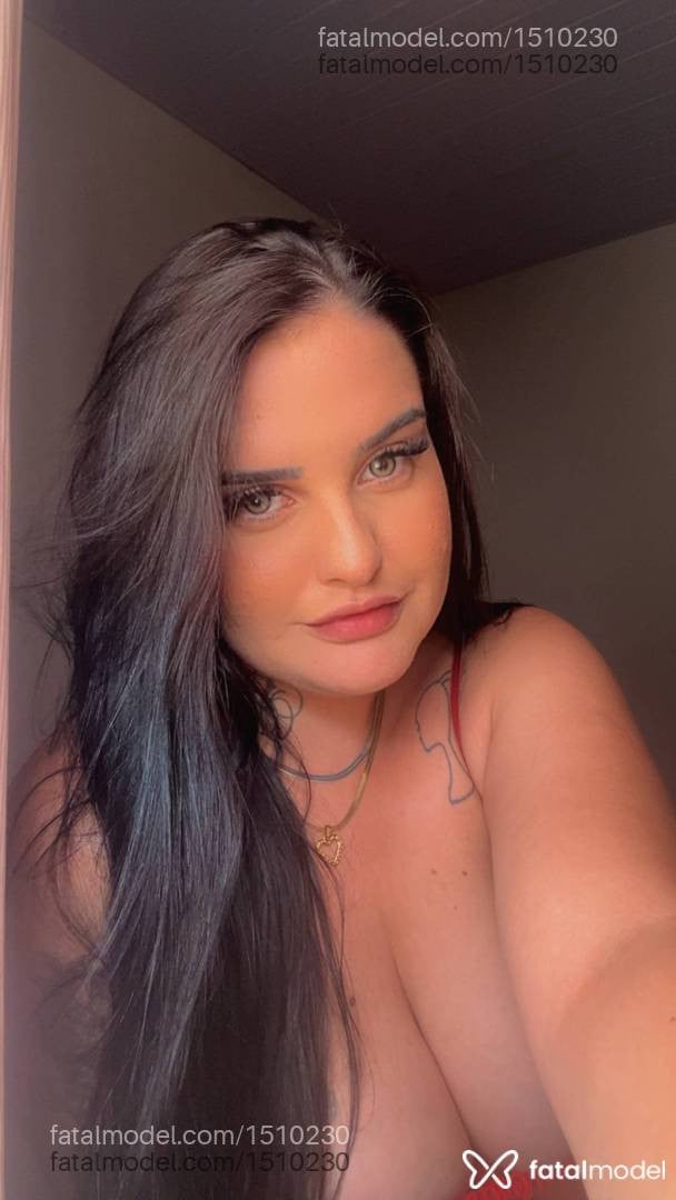 Acompanhante mulher morena (o) de olhos castanhos - Vivi Apertadinhaa