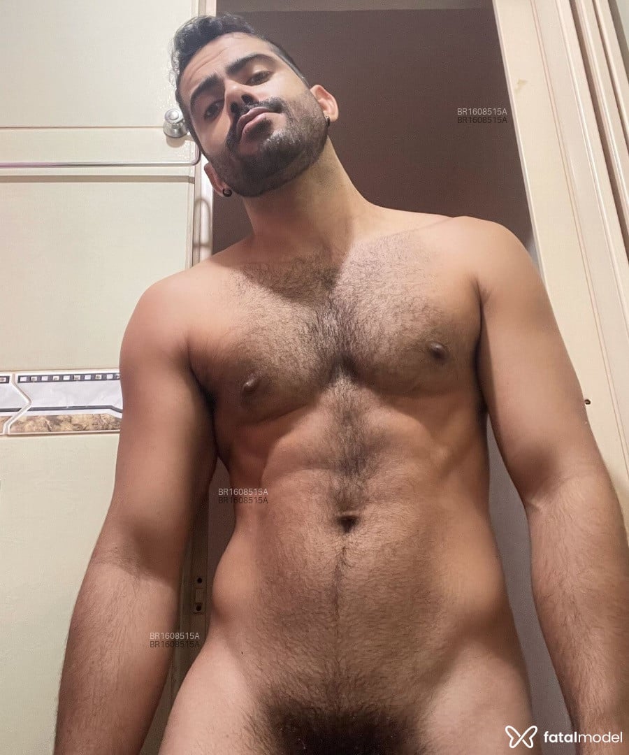 Acompanhante homem morena (o) de olhos castanhos em Luís Eduardo Magalhães - Thiago Godoy