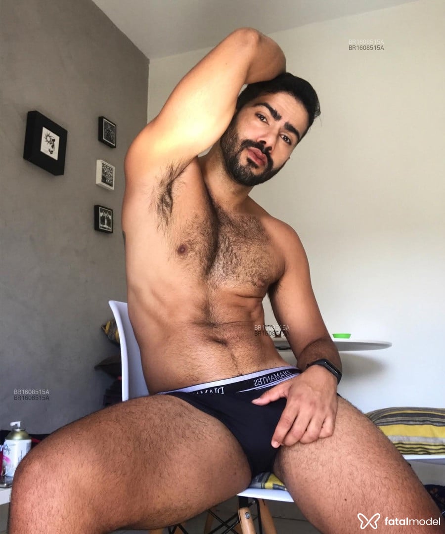 Acompanhante homem morena (o) de olhos castanhos em Luís Eduardo Magalhães - Thiago Godoy