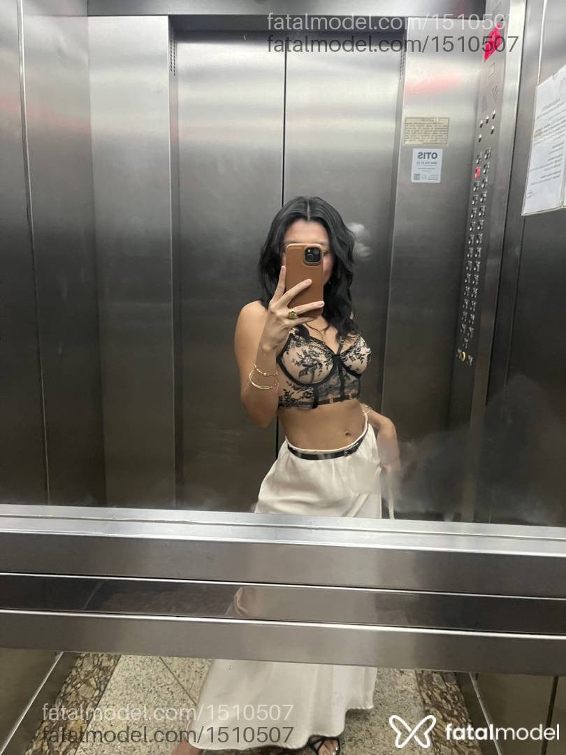 Acompanhante mulher morena (o) de olhos castanhos em Rio de Janeiro - Ágatha