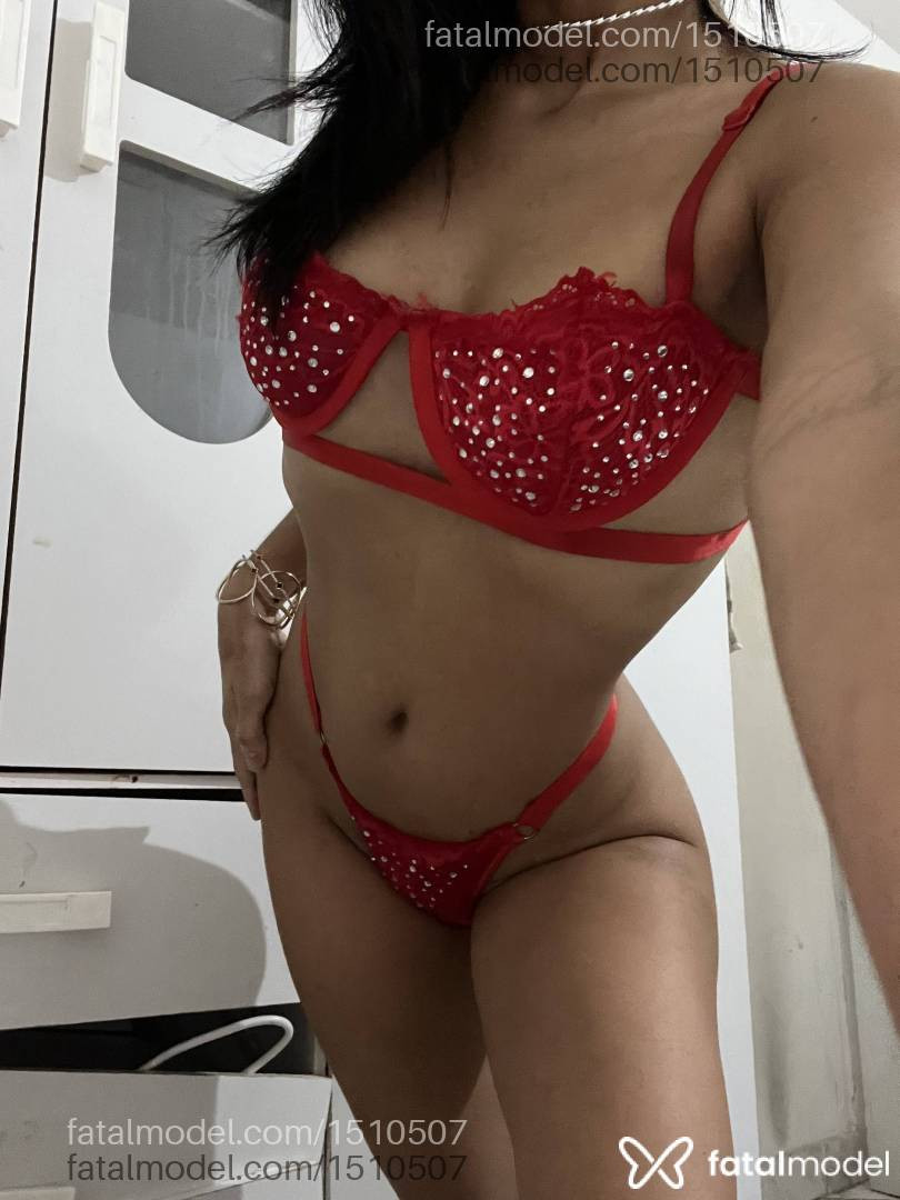 Acompanhante mulher morena (o) de olhos castanhos em Rio de Janeiro Acompanhante mulher morena (o) de olhos castanhos em Rio de Janeiro - Ágatha