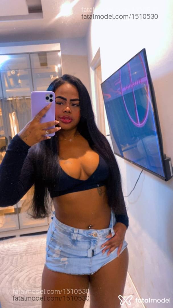 Acompanhante mulher morena (o) de olhos castanhos - Sophia Salazar