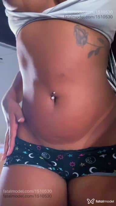 Acompanhante mulher morena (o) de olhos castanhos - Sophia Salazar