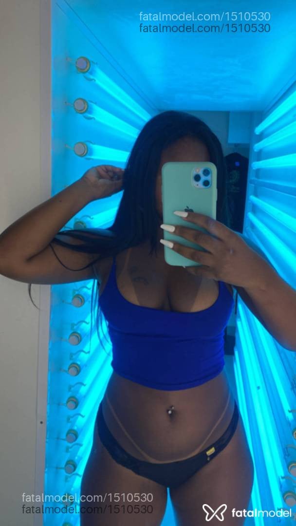 Acompanhante mulher morena (o) de olhos castanhos - Sophia Salazar