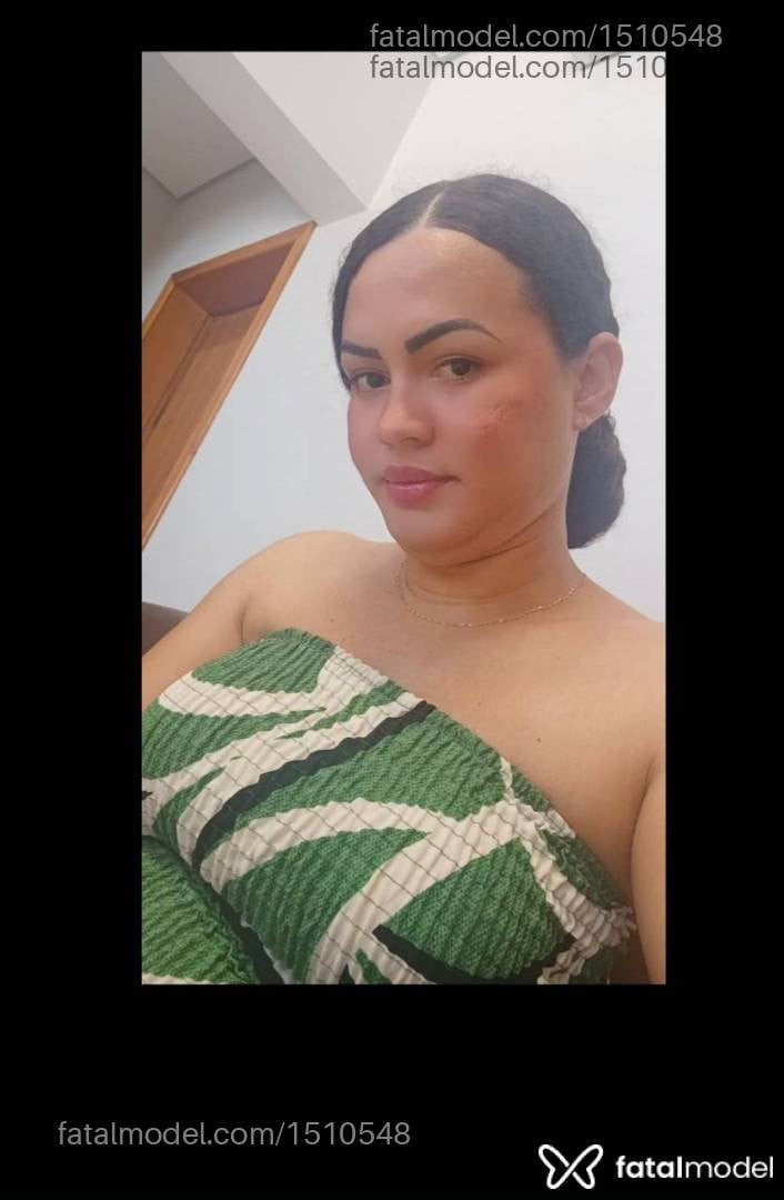 Acompanhante mulher trans com cabelo castanho de olhos castanhos em Tangará da Serra - Agatha