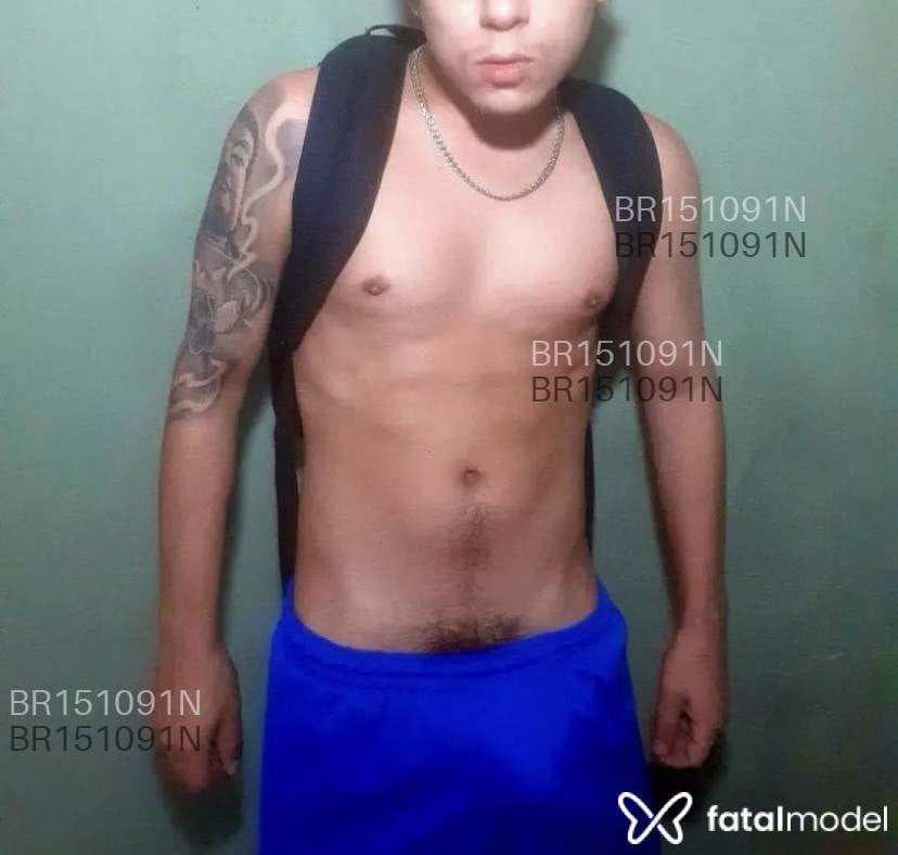 Acompanhante homem com cabelo castanho de olhos castanhos - Bruno Acompanhante homem com cabelo castanho de olhos castanhos - Bruno