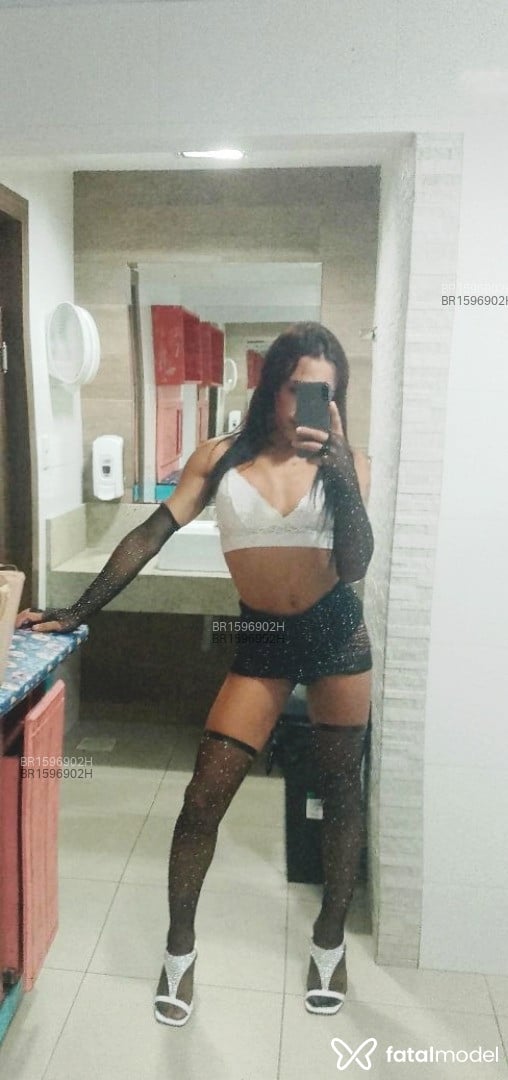 Acompanhante mulher trans morena (o) de olhos castanhos em Porto Alegre - Ariana
