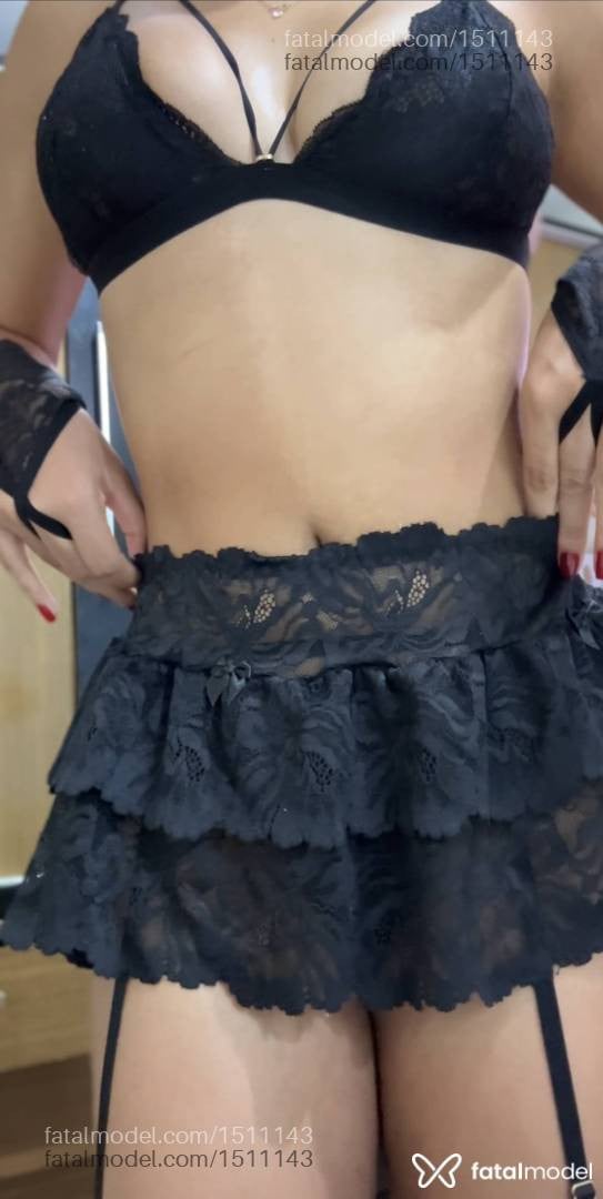 Acompanhante mulher morena (o) de olhos castanhos - Manueli Fertinelle