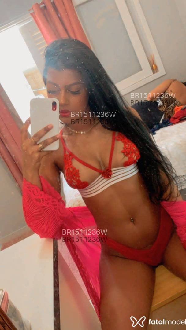 Acompanhante mulher morena (o) de olhos castanhos em Tubarão - Mel martins