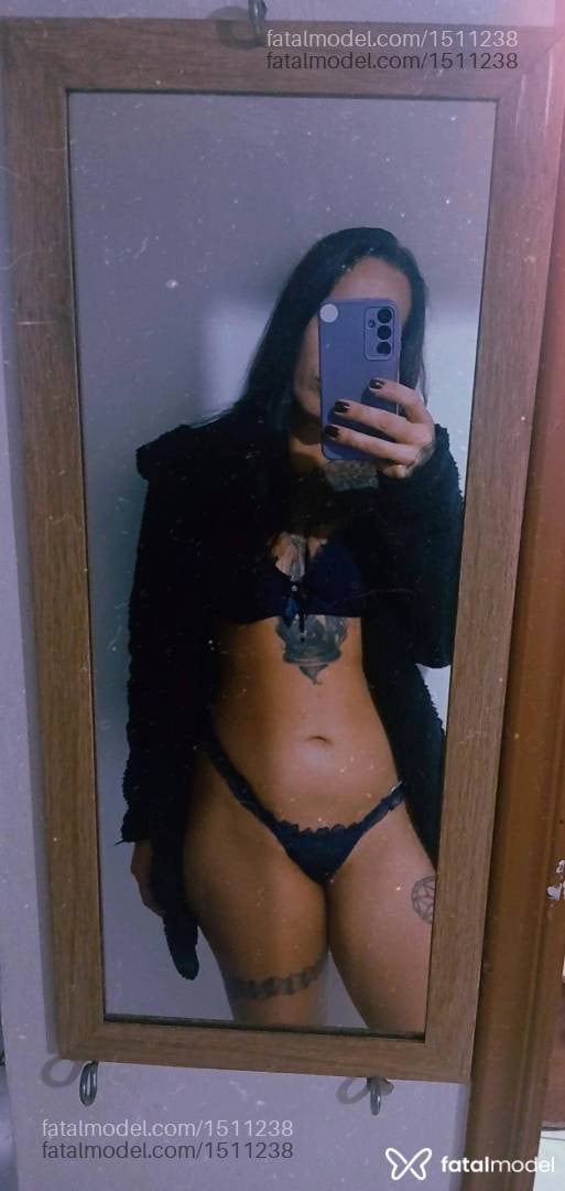 Acompanhante mulher com cabelo castanho de olhos castanhos em Ourinhos Acompanhante mulher com cabelo castanho de olhos castanhos em Ourinhos - Juh Lima