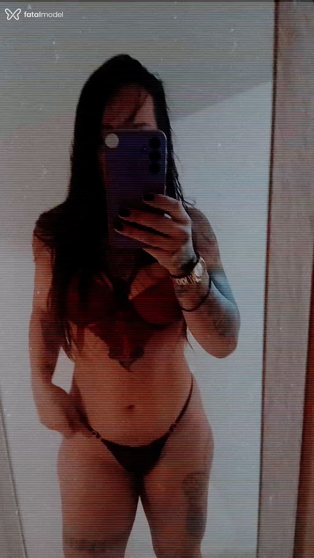 Acompanhante mulher com cabelo castanho de olhos castanhos - Juh Lima Acompanhante mulher com cabelo castanho de olhos castanhos - Juh Lima