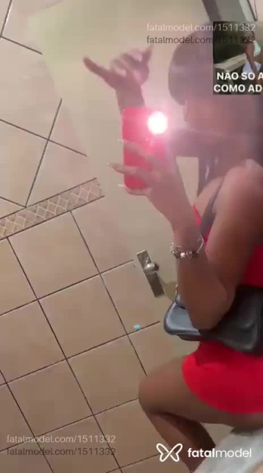 Acompanhante mulher trans morena (o) de olhos pretos em Itumbiara Acompanhante mulher trans morena (o) de olhos pretos em Itumbiara - Taina Alves