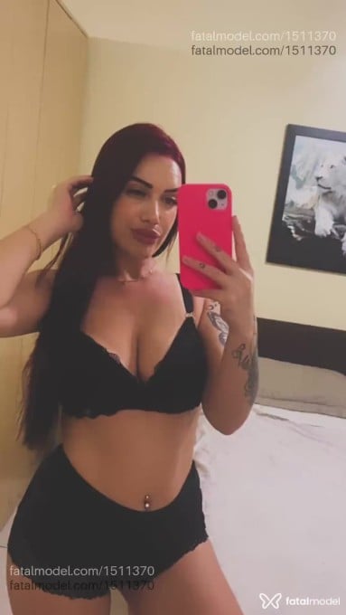 Acompanhante mulher com cabelo castanho de olhos mel em Capão da Canoa - Júlia