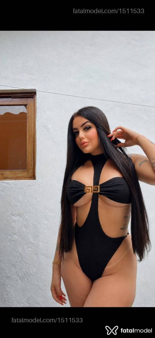 Acompanhante mulher com cabelo castanho de olhos castanhos - Clara