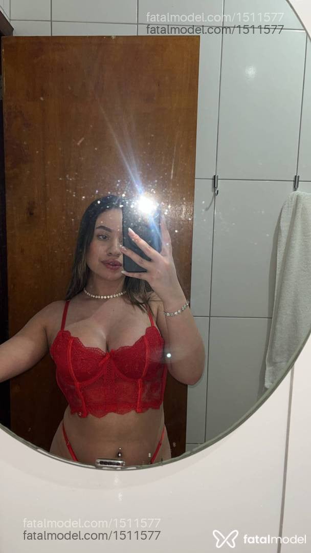Acompanhante mulher loira (o) de olhos verdes - Lara souza