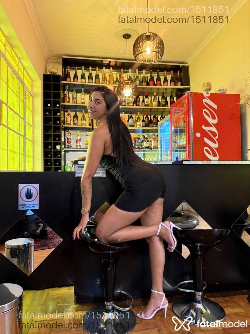 Acompanhante mulher morena (o) de olhos castanhos em São Paulo - Morena