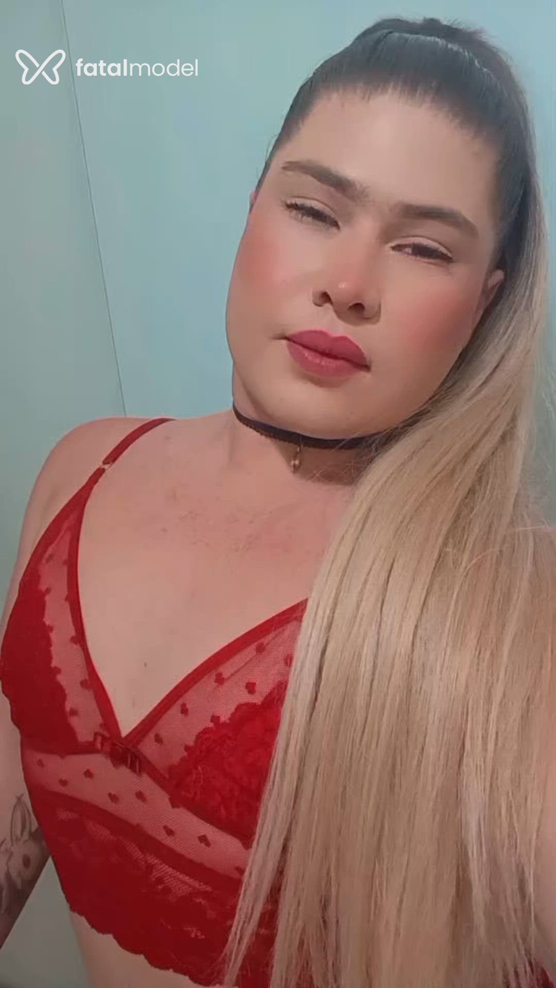 Acompanhante travesti com cabelo castanho de olhos castanhos - Gaby Martins
