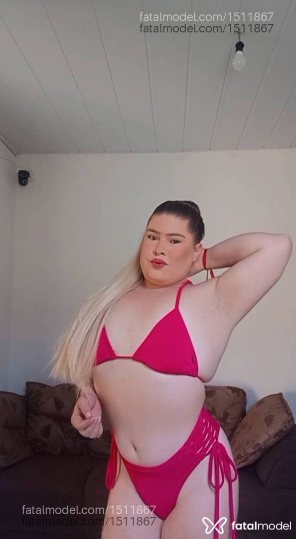 Acompanhante travesti com cabelo castanho de olhos castanhos - Gaby Martins