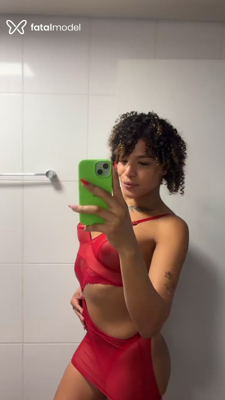 Acompanhante travesti morena (o) de olhos castanhos - Alexía Bianca
