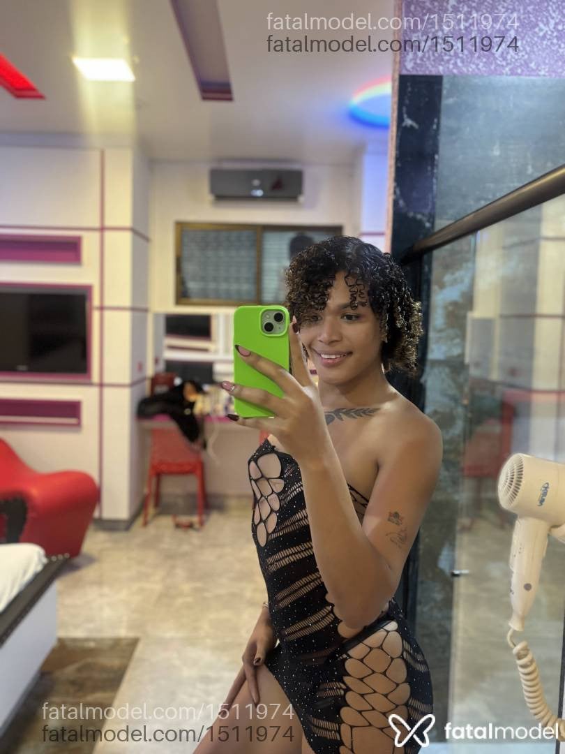 Acompanhante travesti morena (o) de olhos castanhos - Alexía Bianca