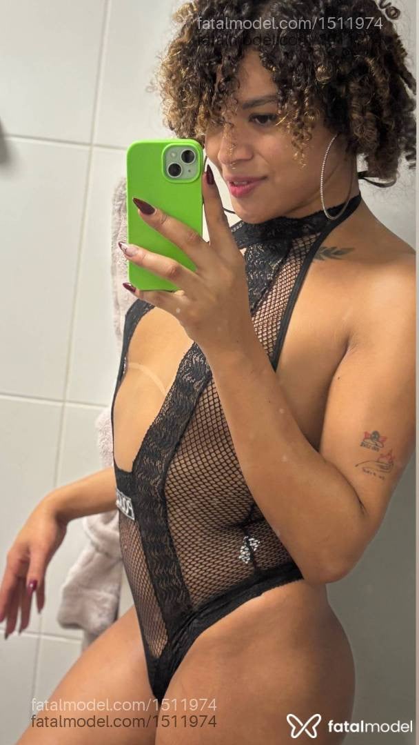 Acompanhante travesti morena (o) de olhos castanhos em Itajaí - Alexía Bianca