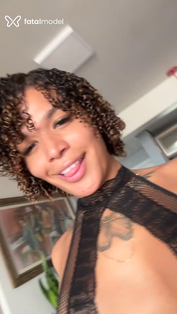 Acompanhante travesti morena (o) de olhos castanhos - Alexía Bianca