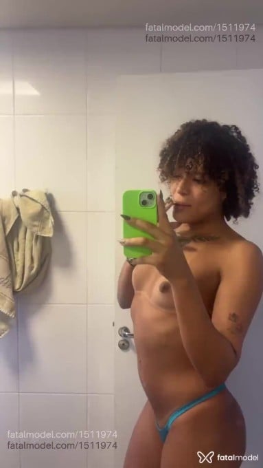 Acompanhante travesti morena (o) de olhos castanhos em Itajaí - Alexía Bianca