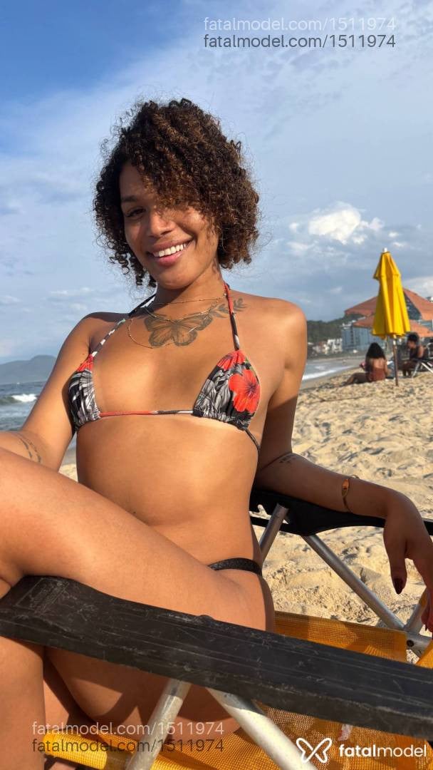 Acompanhante travesti morena (o) de olhos castanhos - Alexía Bianca