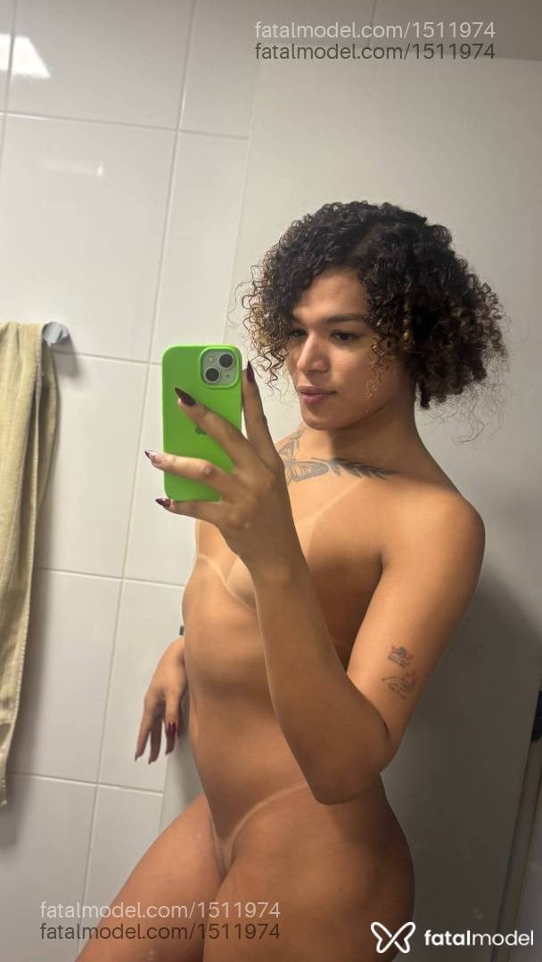 Acompanhante travesti morena (o) de olhos castanhos em Itajaí - Alexía Bianca