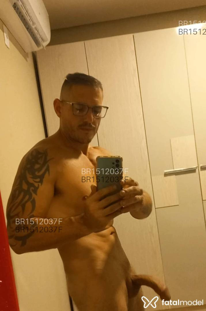 Acompanhante homem morena (o) de olhos castanhos em Passo Fundo - Willian