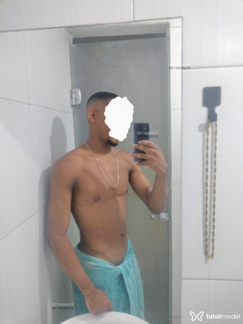 Acompanhante mulher morena (o) de olhos pretos em Salvador - Oliveira