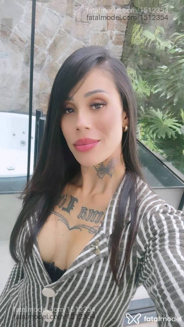 Acompanhante mulher com cabelo castanho de olhos castanhos - Gabriela Félix