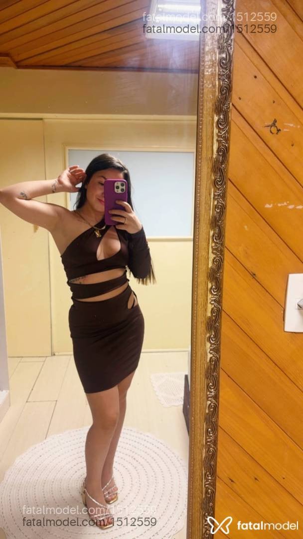 Acompanhante mulher com cabelo castanho de olhos castanhos em Gramado - Vick Bastos