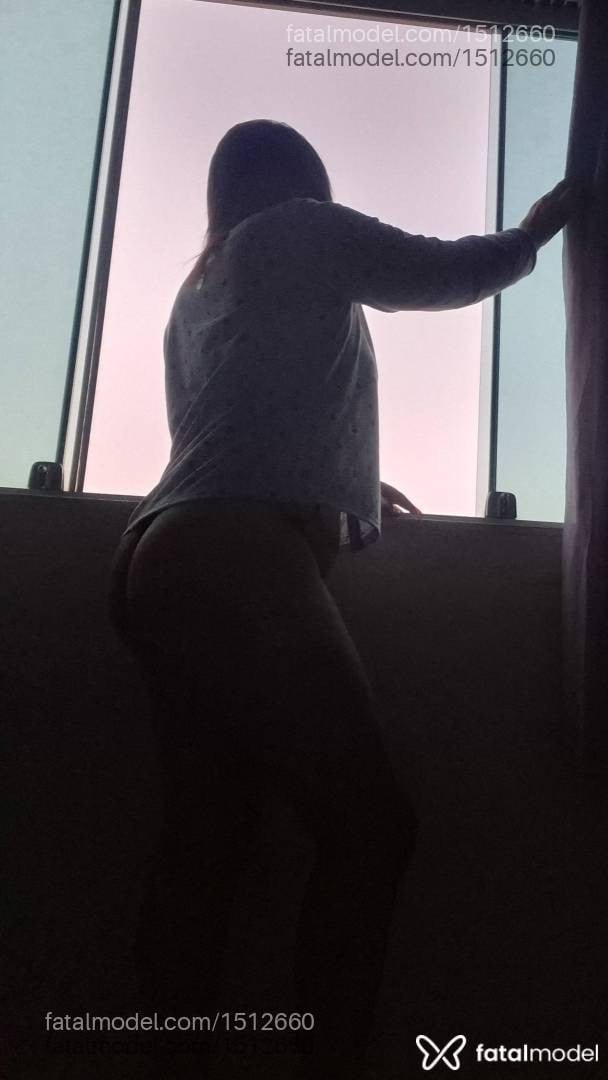 Acompanhante mulher ruiva (o) de olhos mel em Nova Venécia - Lívia Andrade