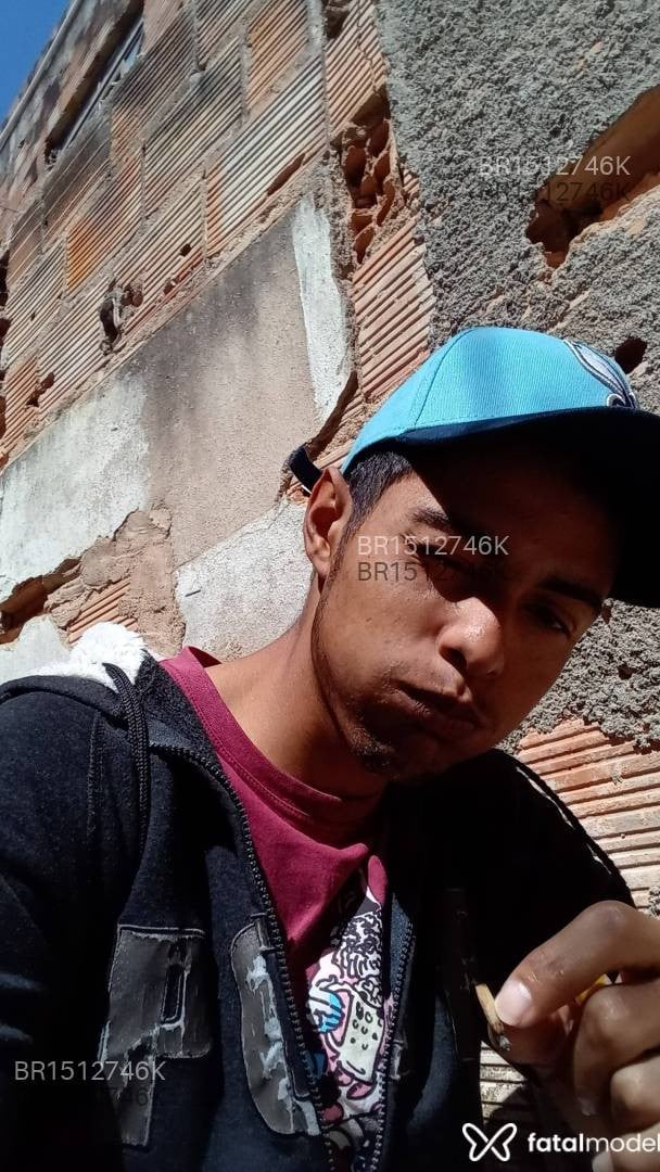 Acompanhante homem com cabelo grisalho de olhos castanhos em Nova Serrana Acompanhante homem com cabelo grisalho de olhos castanhos em Nova Serrana - Daniel Ferreira
