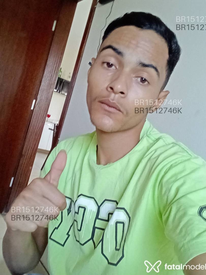 Acompanhante homem com cabelo grisalho de olhos castanhos em Nova Serrana Acompanhante homem com cabelo grisalho de olhos castanhos em Nova Serrana - Daniel Ferreira
