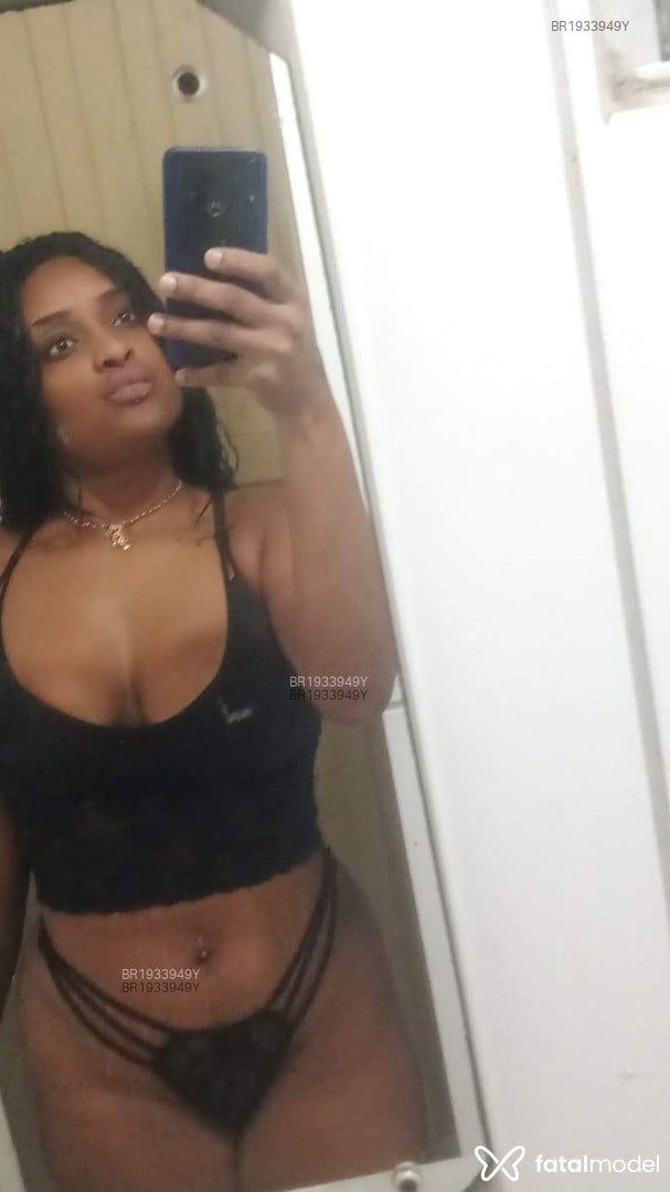 Acompanhante mulher morena (o) de olhos pretos em Vitória Acompanhante mulher morena (o) de olhos pretos em Vitória - Morena