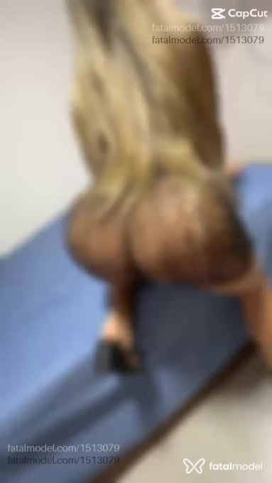 Acompanhante mulher loira (o) de olhos castanhos em Frederico Westphalen - Marina Reis