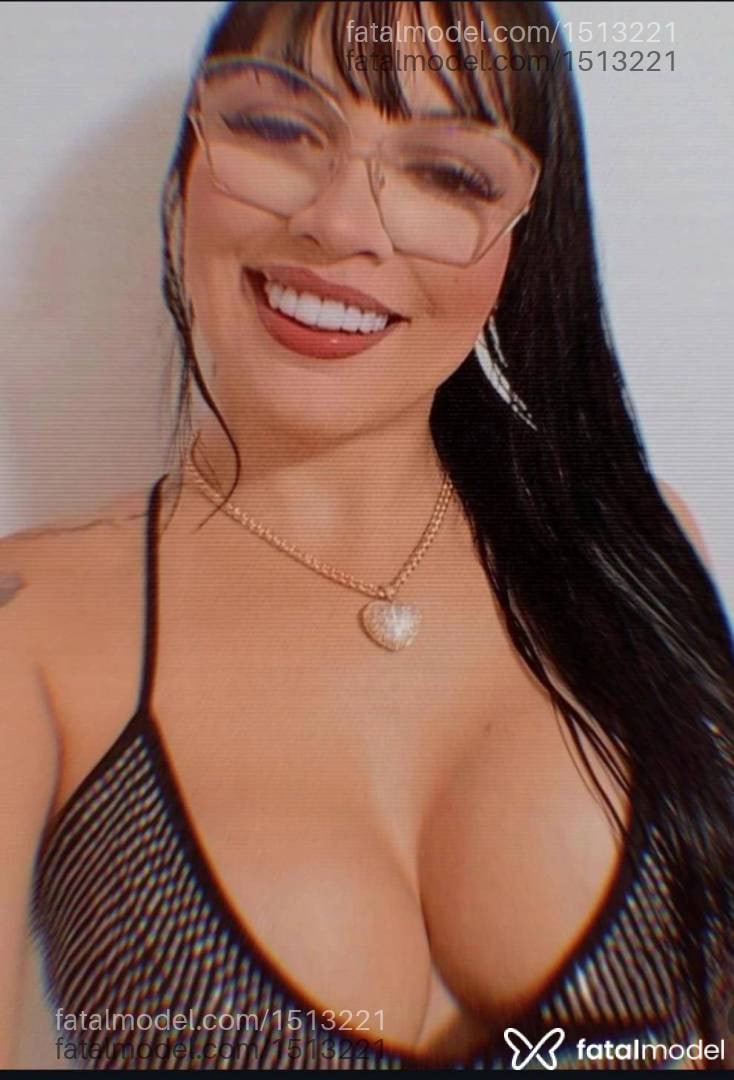 Acompanhante mulher morena (o) de olhos castanhos - Cleópatra