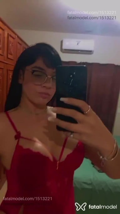 Acompanhante mulher morena (o) de olhos castanhos em Guaratinguetá Acompanhante mulher morena (o) de olhos castanhos em Guaratinguetá - Cleópatra