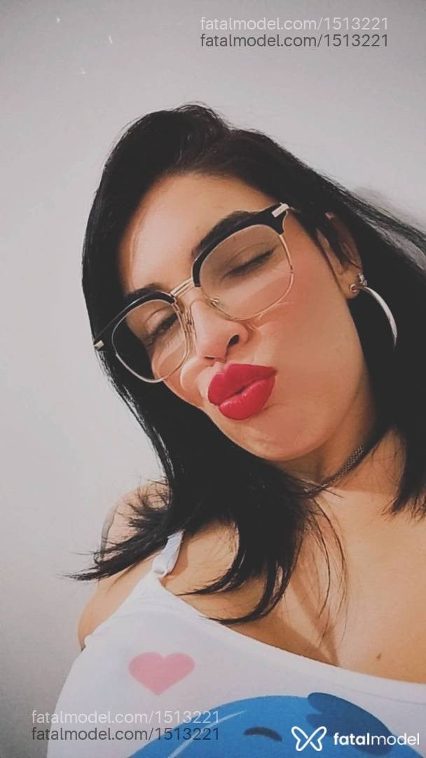 Acompanhante mulher morena (o) de olhos castanhos - Cleópatra