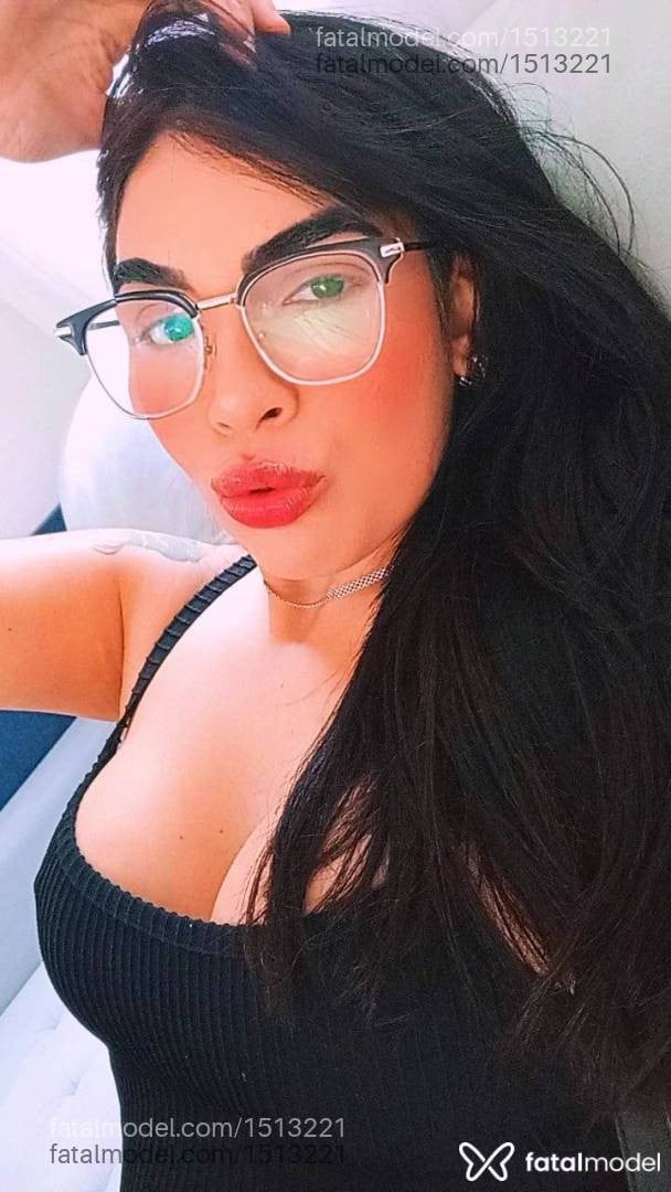 Acompanhante mulher morena (o) de olhos castanhos - Cleópatra