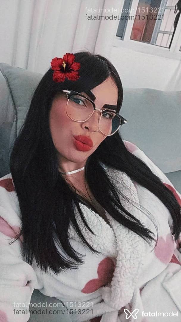 Acompanhante mulher morena (o) de olhos castanhos - Cleópatra