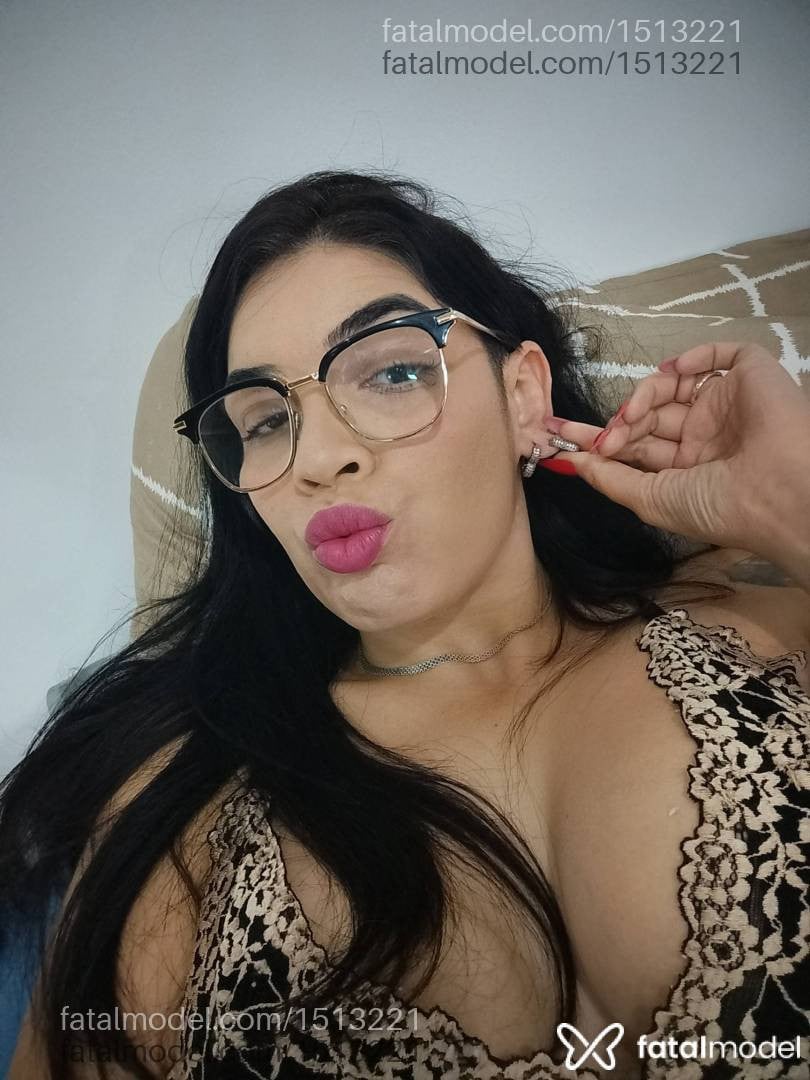 Acompanhante mulher morena (o) de olhos castanhos - Cleópatra