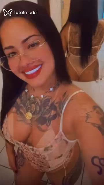 Acompanhante mulher morena (o) de olhos verdes - Marcela Ribeiro