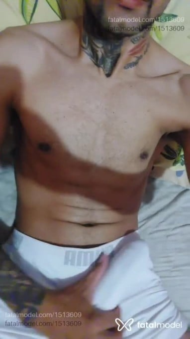 Acompanhante homem morena (o) de olhos pretos - Playsson stronda Acompanhante homem morena (o) de olhos pretos - Playsson stronda