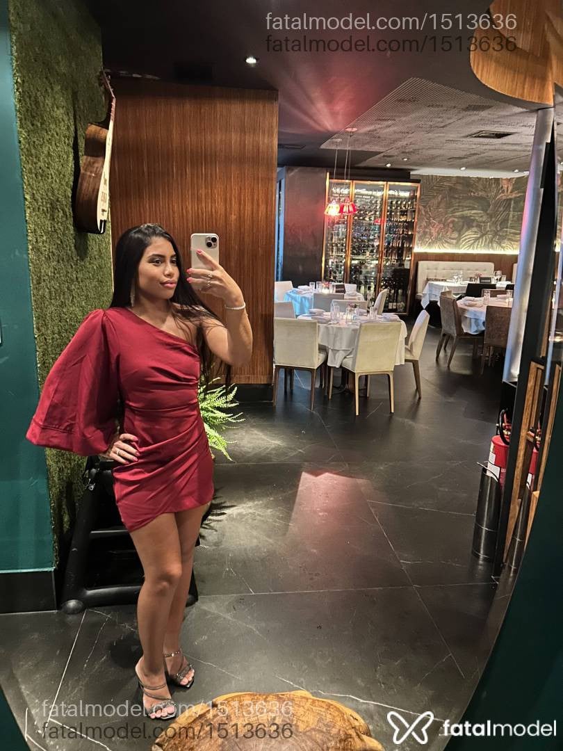 Acompanhante mulher com cabelo castanho de olhos pretos - Victoria Araujo