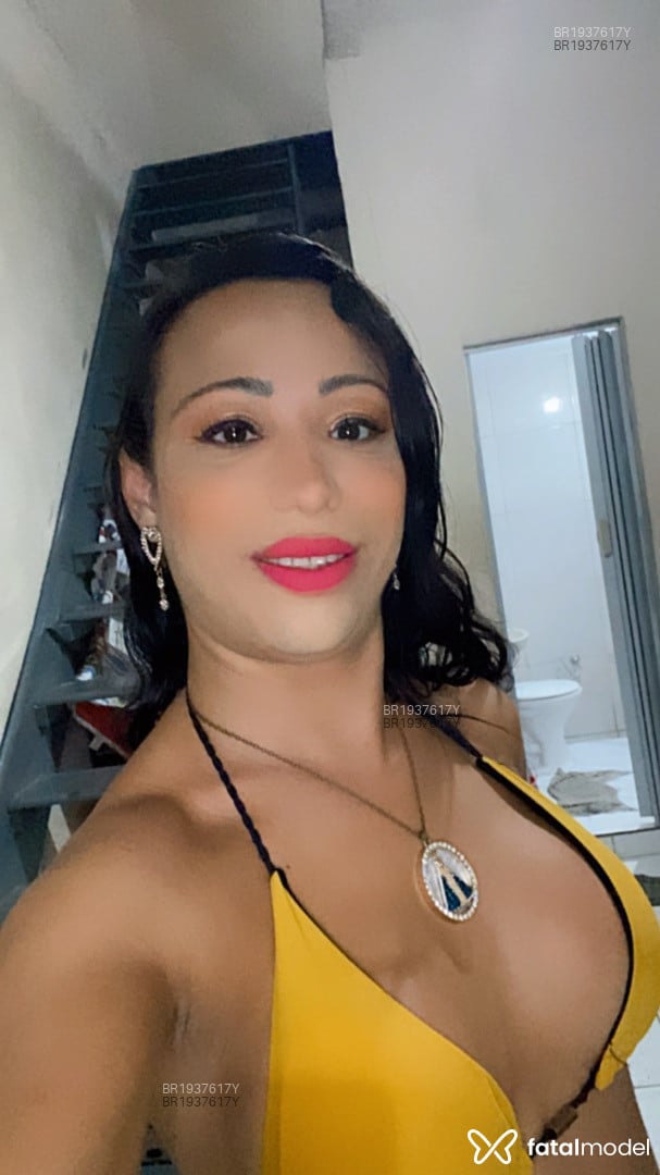 Acompanhante mulher trans morena (o) de olhos castanhos em Guarujá - Karoline