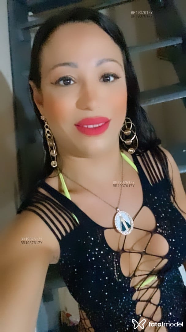 Acompanhante mulher trans morena (o) de olhos castanhos em Guarujá - Karoline