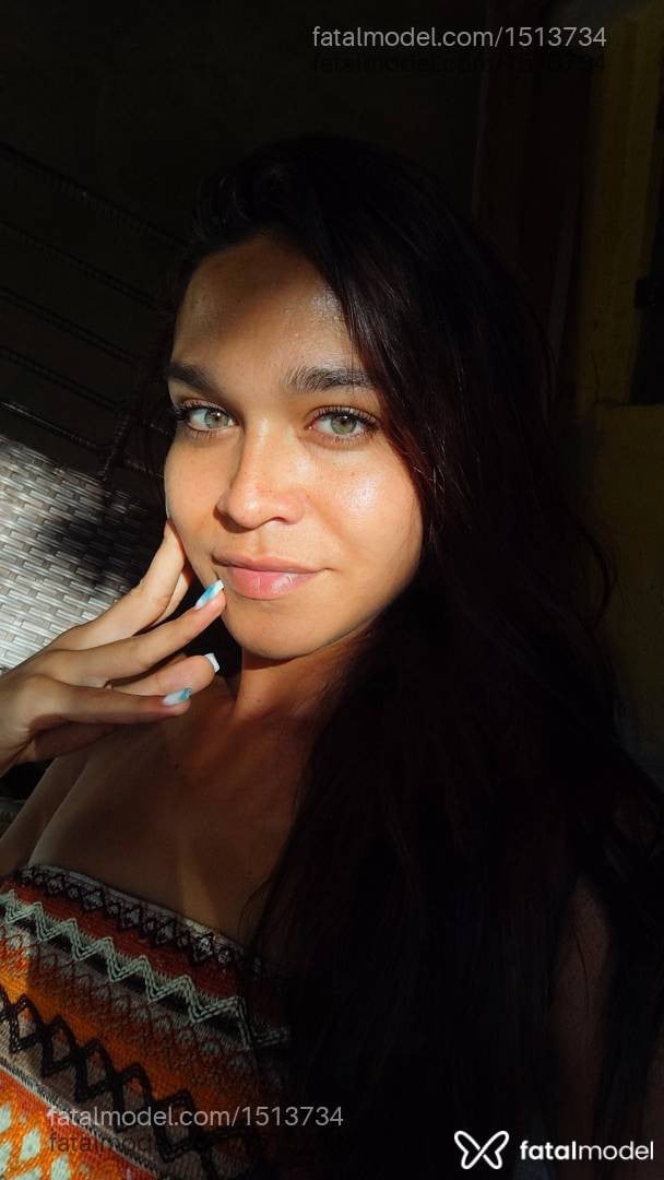 Acompanhante mulher trans loira (o) de olhos verdes - Joyce